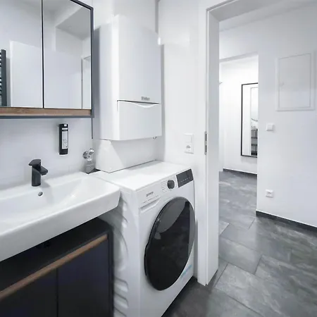 Διαμέρισμα Alfa 4 4br Tv Wifi Wm Nahe Wasen & Daimler L 7beds I 8 People I Kitchen L Bathroom Στουτγκάρδη