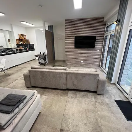 To&to Apartment