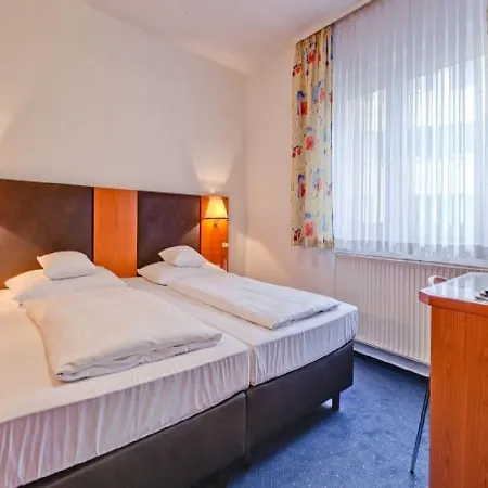 Am Friedensplatz Hotell Stuttgart