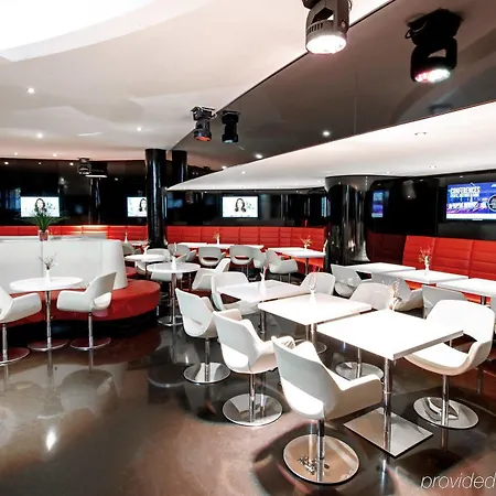 斯图加特多梅洛酒店 4*