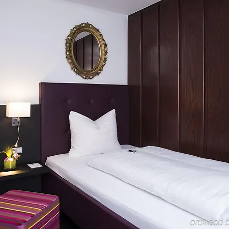 Gloria Superior 3* Stuttgart