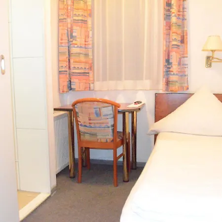 Hotel Stern 2*