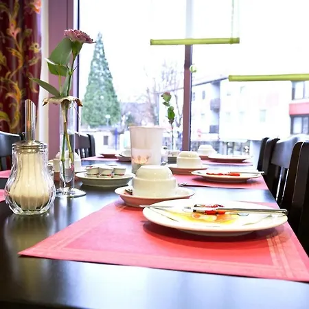 Feuerbach Im Biberturm ホテル 4*