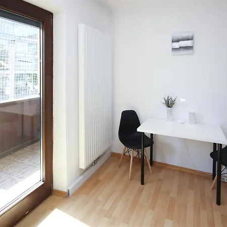 Appartamento Alfa Mitte 2 City-lage Berliner Platz Balkon Netflix Kueche Wm L 2br 5 Beds 6 People L Fully Equipped Kitchen & Bathroom *