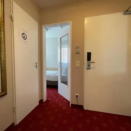 Hafner Hotel- -self Check-in 24h 酒店 3*