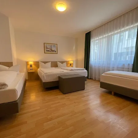 Hafner Hotel- -self Check-in 24h 酒店