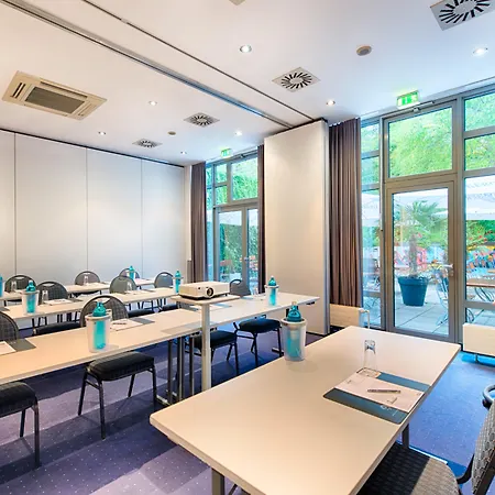 Achat Airport Messe Szálloda 3*