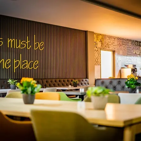 Hotel Loginn Stuttgart Zuffenhausen 3*