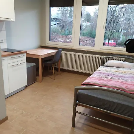 Private Microapartment - Free Parking - Wlan シュトゥットガルト