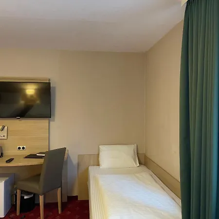 Hafner Hotel- -self Check-in 24h 酒店 3*