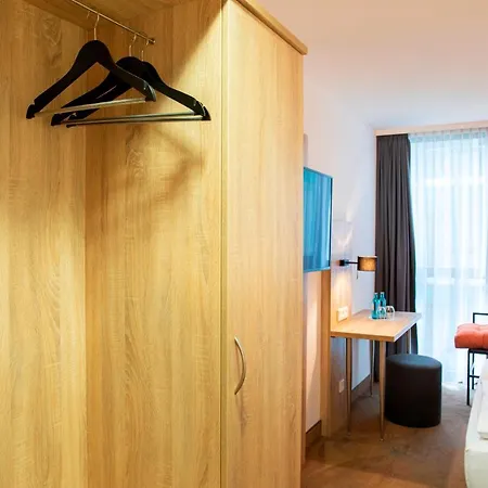 Szálloda Achat Airport Messe 3*