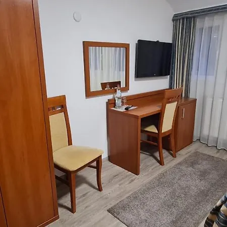 Hotel M-A-S-Hotel 3*