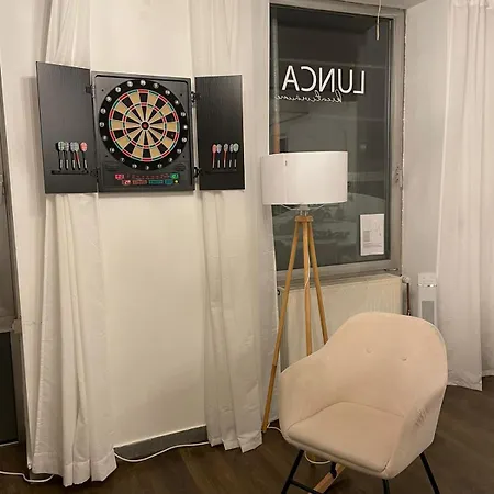 Semesterbostad Superschoenes Lunca 220qm In West *