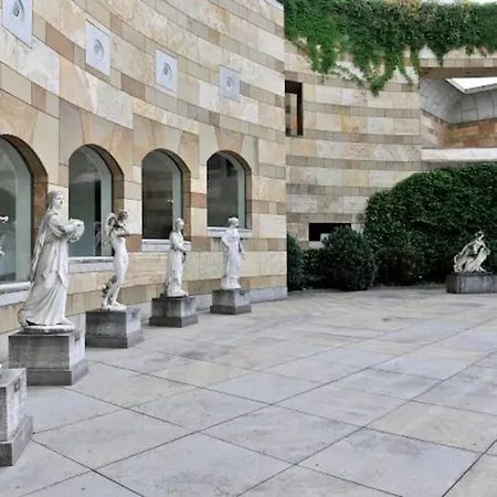 Zentrales In Stuttgart, 3 Fuer 10 Gaeste * 斯图加特