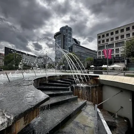 公寓 Zentrales In Stuttgart, 3 Fuer 10 Gaeste 斯图加特