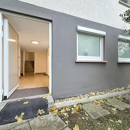 Zentrales In Stuttgart, 3 Fuer 10 Gaeste 公寓