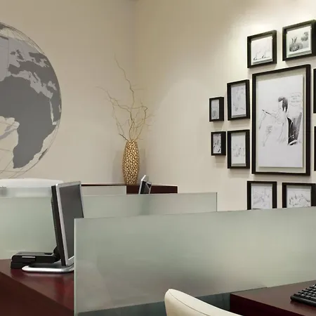 Le Meridien Hotel 5*