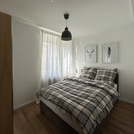 Апартаменты Lage & Komfort In - Naehe Neckarpark *