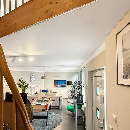 Dom wakacyjny Central Stuttgart Group Duplex Sleeps 13 Games Ps5 Patio *