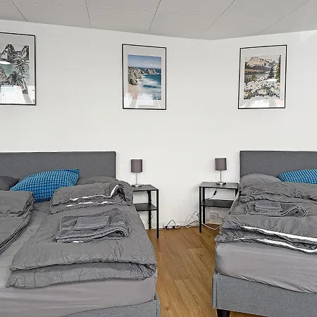 בית נופש Grill Patio & Games Sleeps 13 *