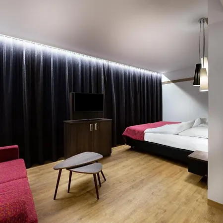Kronenhotel Hotell