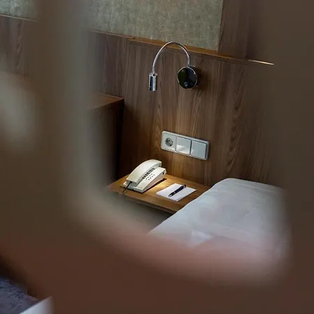 Kronenhotel Hotell