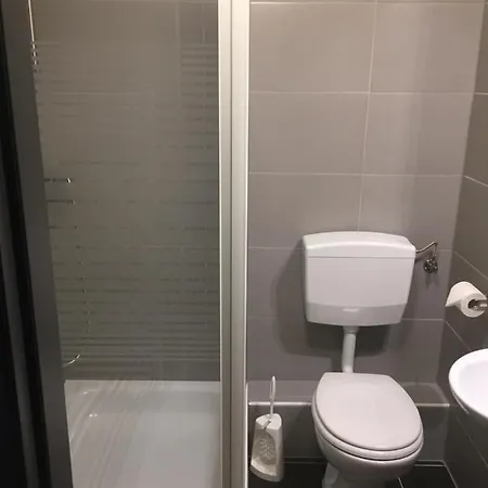 Отель P&p V-v Ug 2*